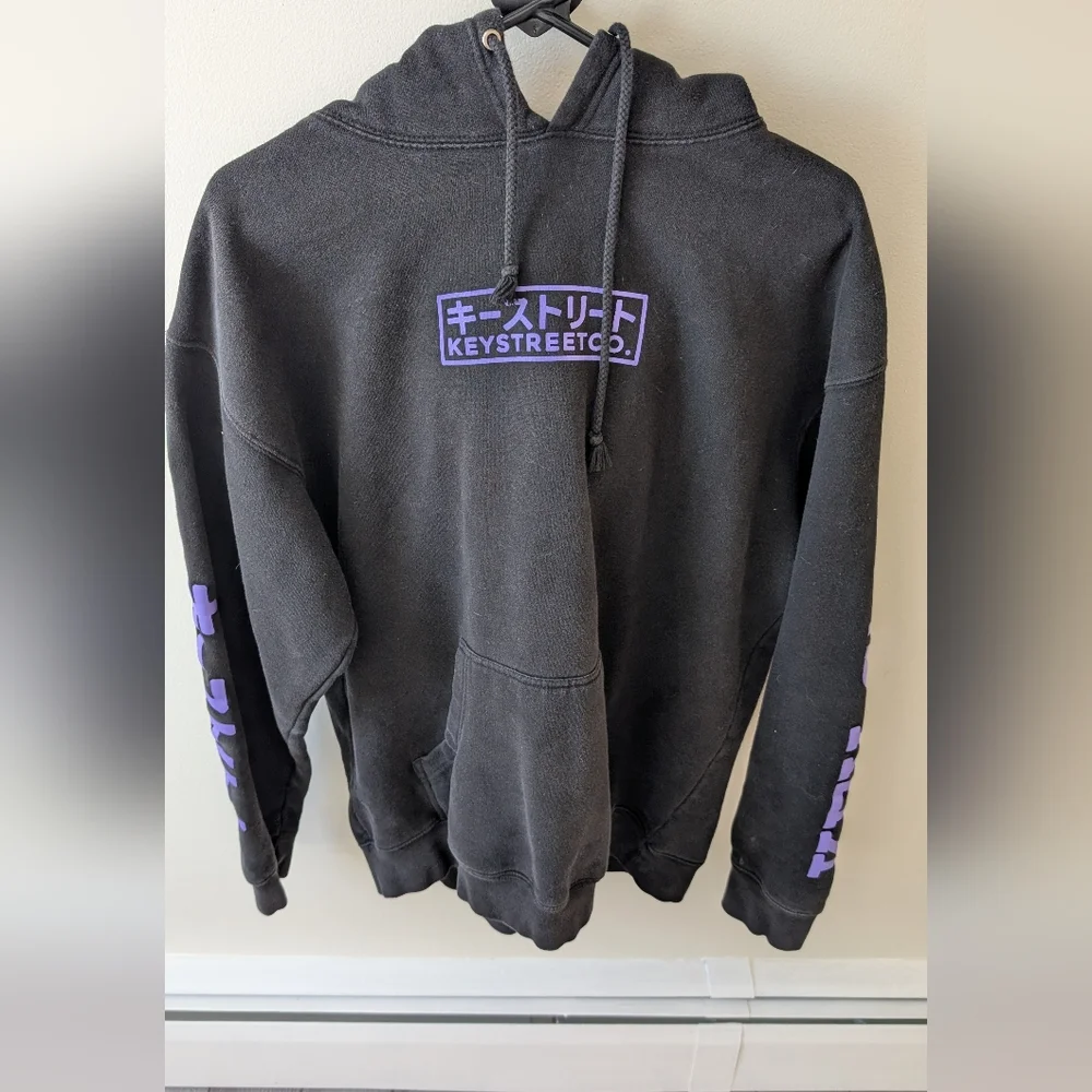 Keystreet co. Men's Pullover black hoodie from Tilly's. Size large - Picture 2 of 11